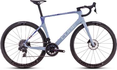 Cube Agree C:62 SLX racercykel i skinnende blå-lilla.
