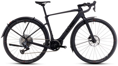 Her ses en sort Cube Nuroad Hybrid Race FE e-cyke.